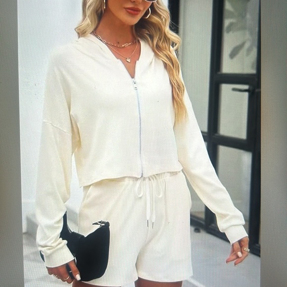 Women’s 2 piece lounge set QTY 10 - Picture 2 of 2